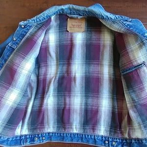 Vintage Levis lined jacket tagged size 44
